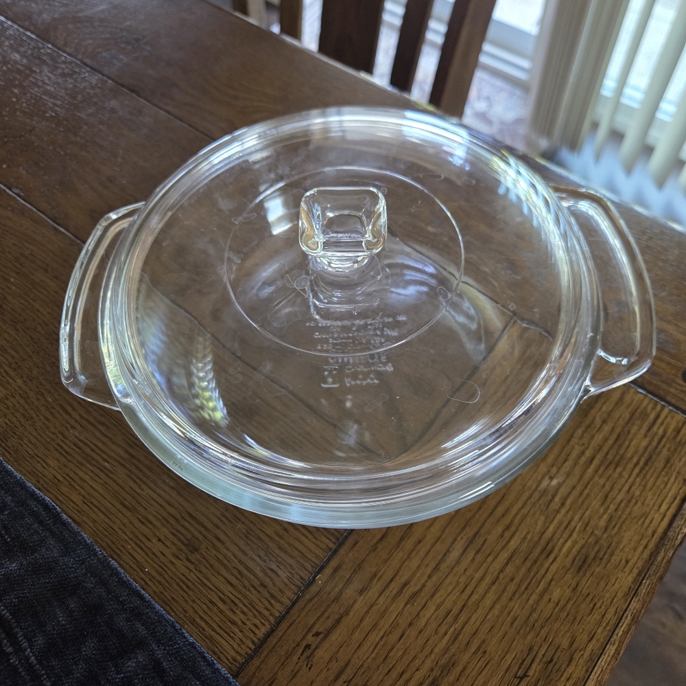 Anchor Hocking 1.5quart Lidded Casserole